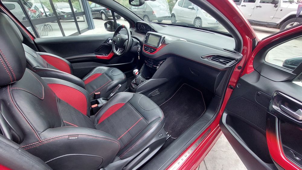 Peugeot 208 GTI 1.6 THP 200CV