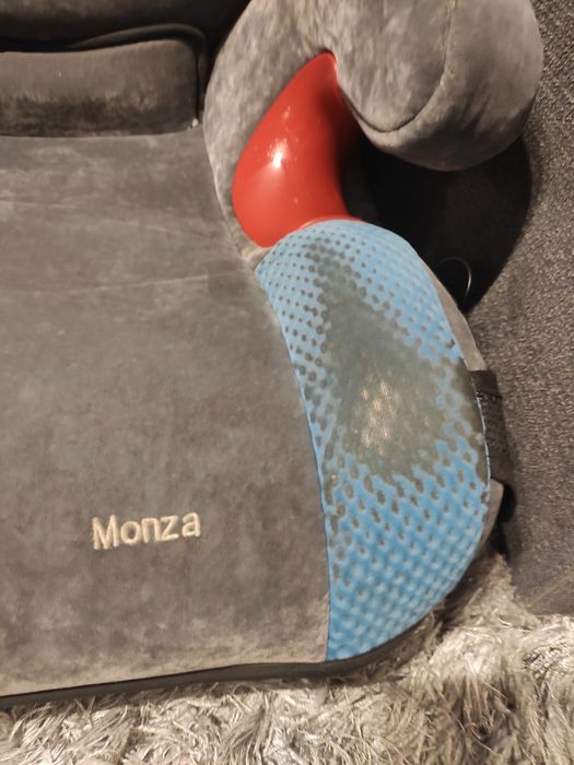 Fotelik dziecięcy RECARO Monza.