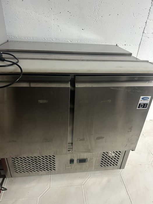 Saladette com tampa em inox