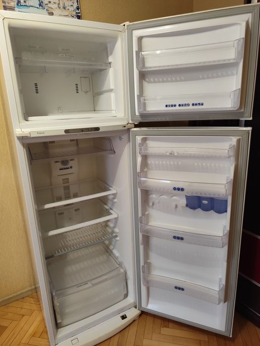 Холодильник Whirlpool б/у