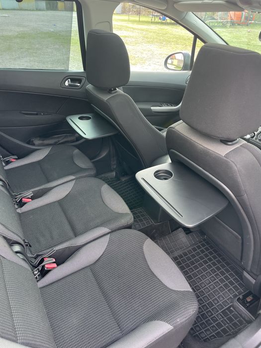 Peugeot (Пежо) 308sw 1.6 дизель 2011