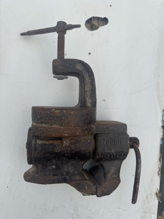 Тиски чугун рядянська якість