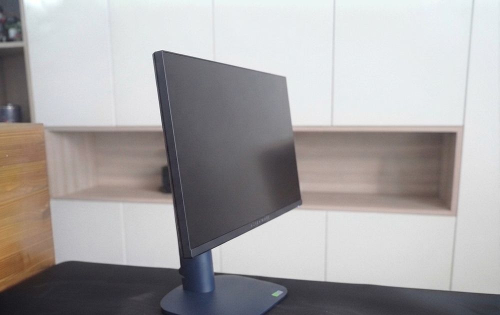 Monitor DELL Alienware AW2725DM (27", 2560x1440px, IPS, 180Hz, 1 ms)