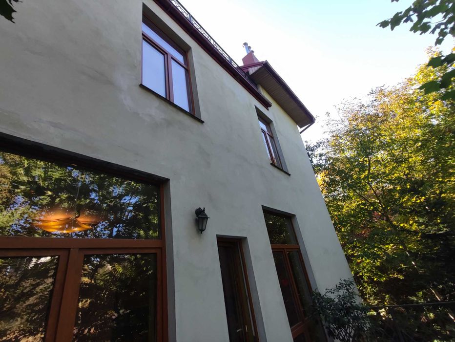 Особняк вул.Міжгірна (р-н Кривчицька Дорога, Личаківська), бл.центр