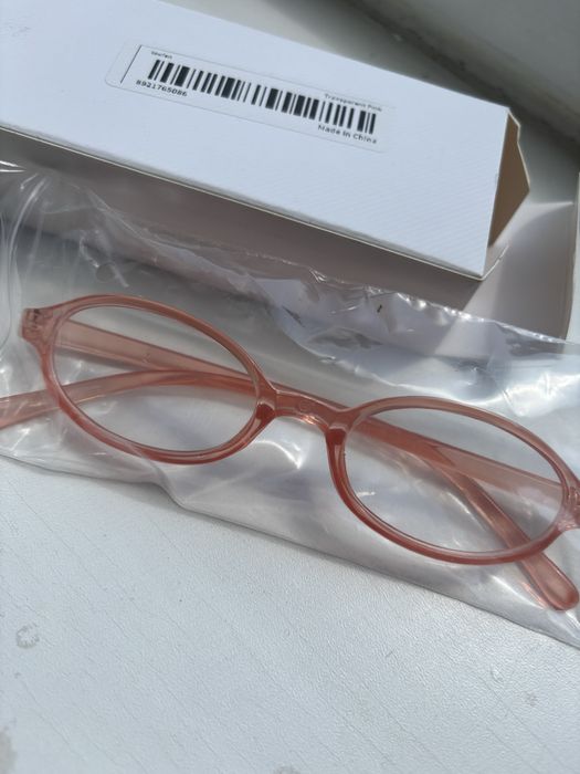 Окудяри з прозорими лінзами