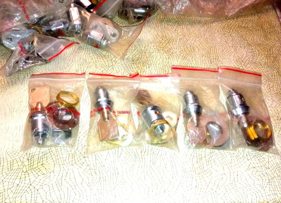 Продам новые тубулярные замки фирмы Wicl для игрового и вендингового о