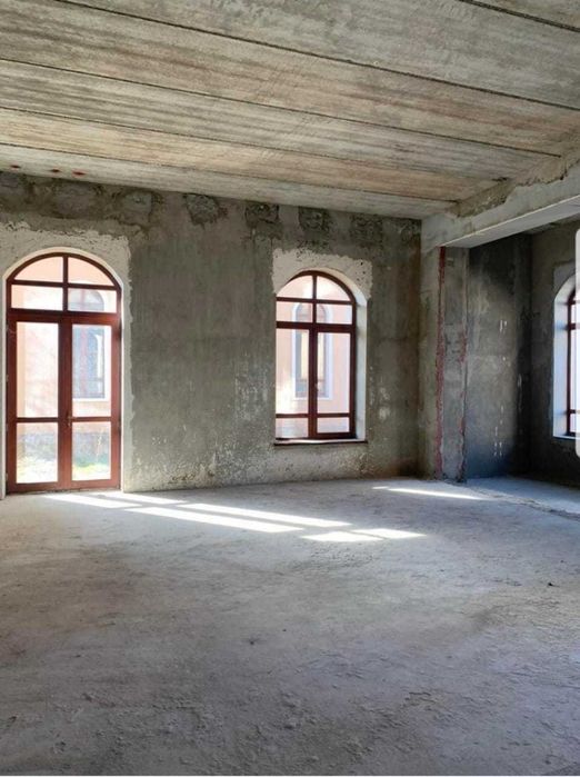 Здание 3 100 м2 на 27 сотках земли! Клиника, Представительство, Школа!