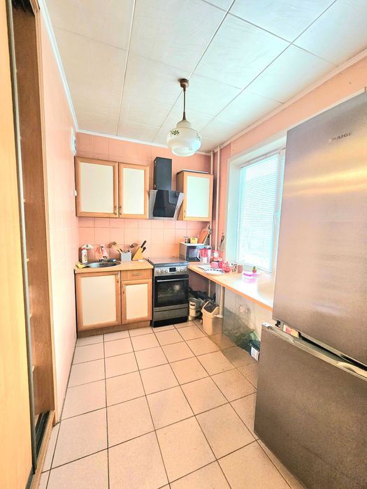 Продаж 3 к. кв 10 хв. Холодна Гора Залютино