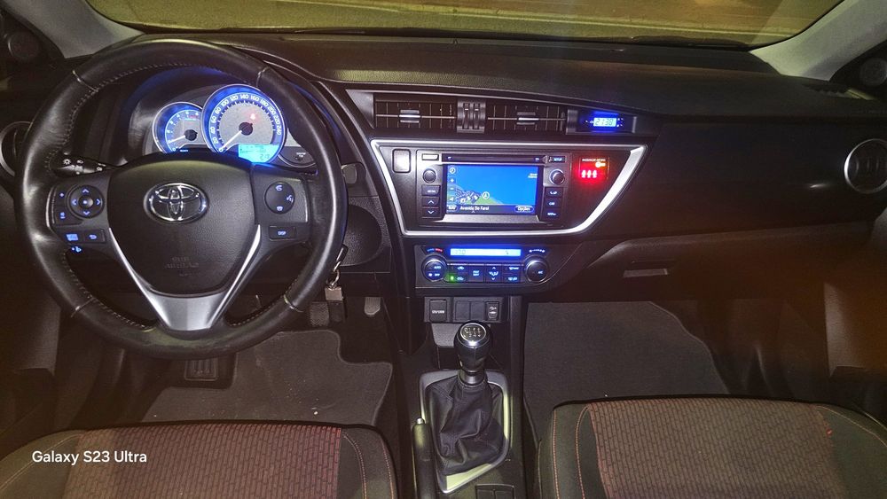 RESERVADO  Toyota Auris  1.4 D4D (Pack Sport+ Navi) 42 Mil Quilometros