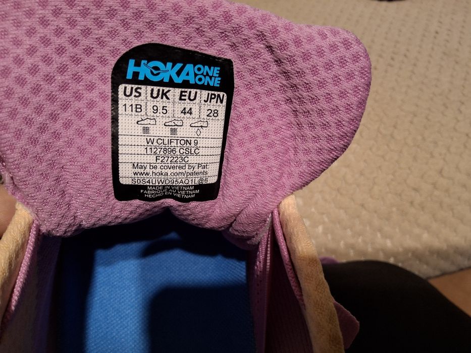 Hoka Clifton 9 . Розмір 44 28см устілка до загину. Оригінал