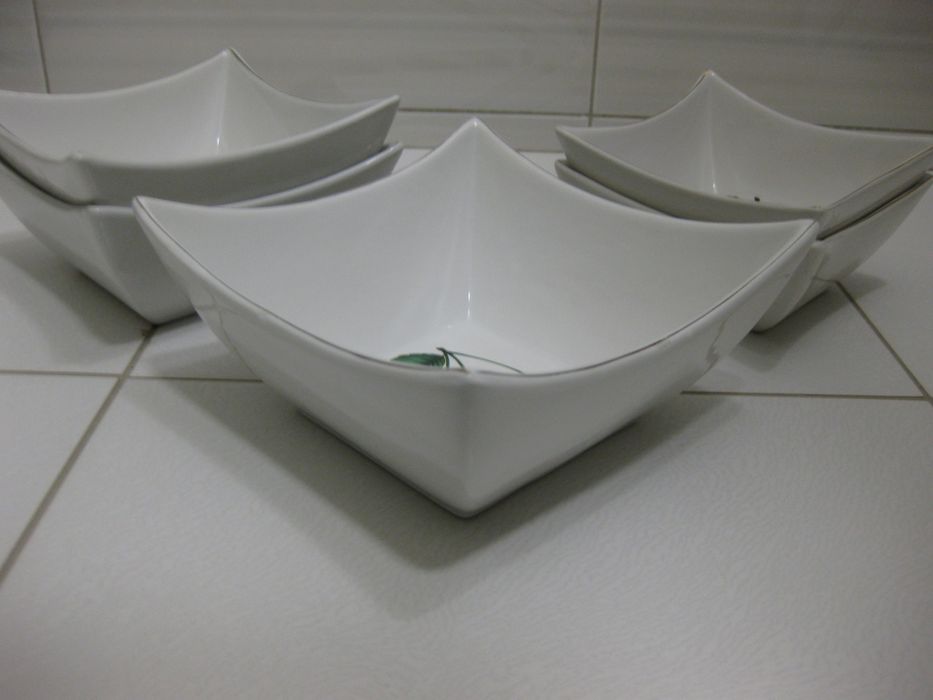 Блюда столовые современные