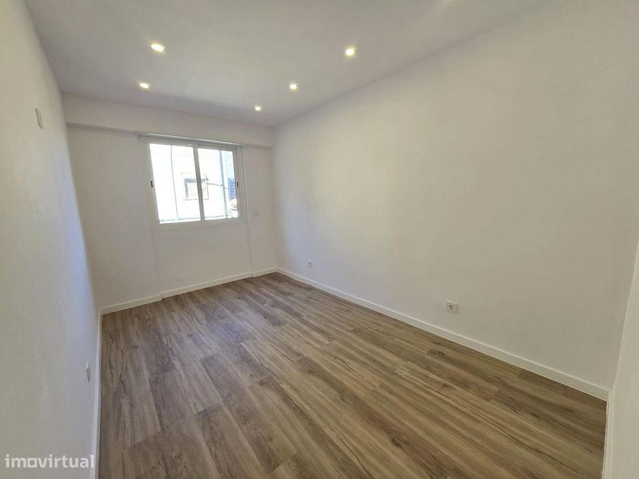 Apartamento Totalmente Remodelado T2 - Amadora