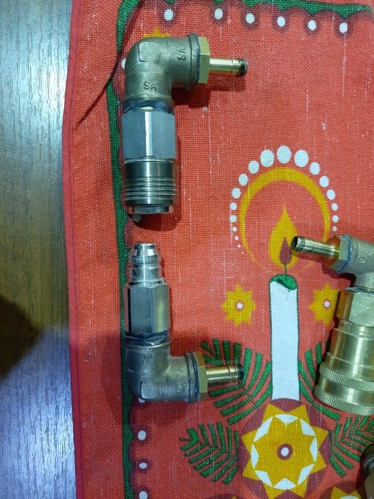 Szybkozłączki hydrauliczne