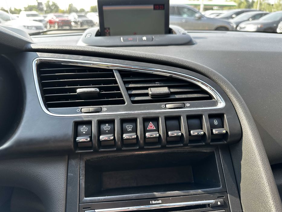 Peugeot 3008 2013
