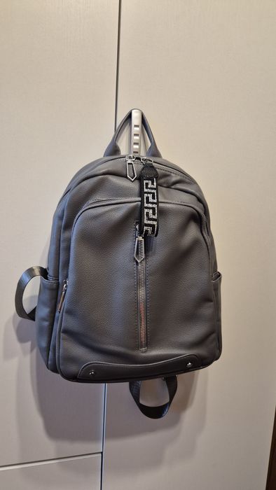 Жіночий стильний рюкзак