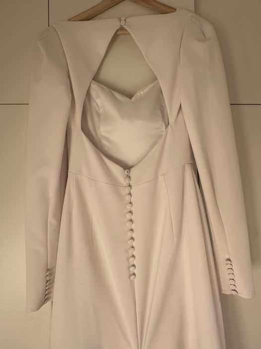 Suknia ślubna / długi rękaw / minimalistyczną / elegancka