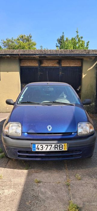 Renault Clio 1.2 RN - Poucos kms