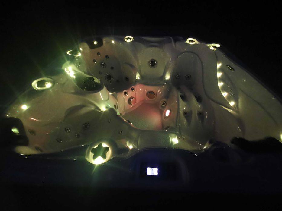 Jacuzzi Elektryczne Balboa Sundance LED Balia Jak Nowe Białe Serwis