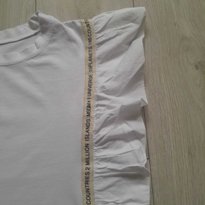 Bluzka damska z falbanami