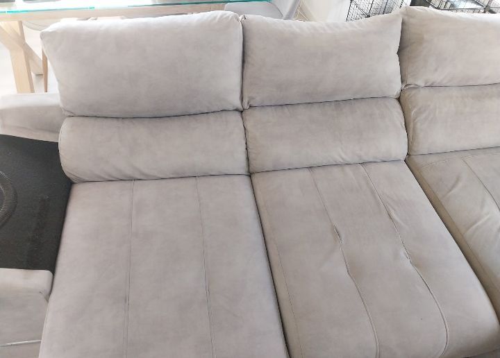 Limpeza de sofás, tapetes e camas