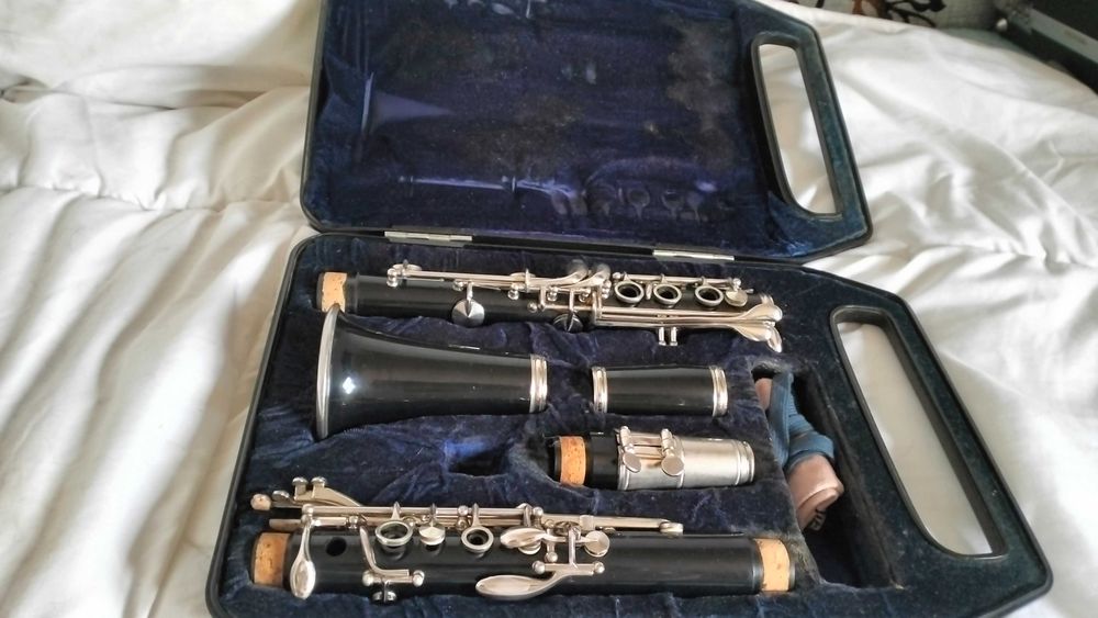Clarinete Yamaha YCL 24