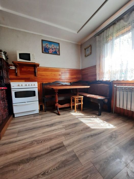 Здається будинок