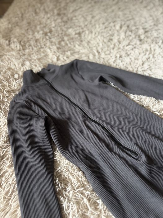 Сірий комбінезон в рубчик PLT