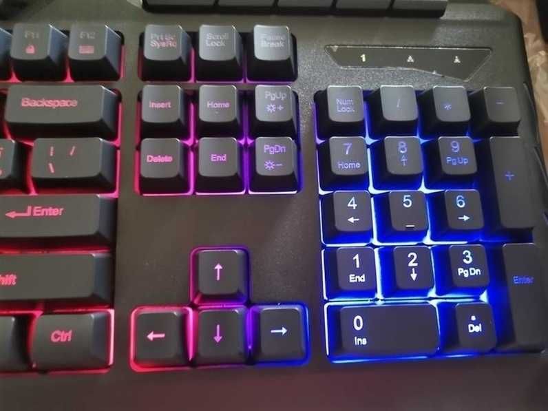 клавиатура геймерская проводная с подсветкой rgb