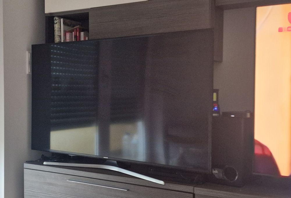 Televisão 55"  Samsung UE55MU6105