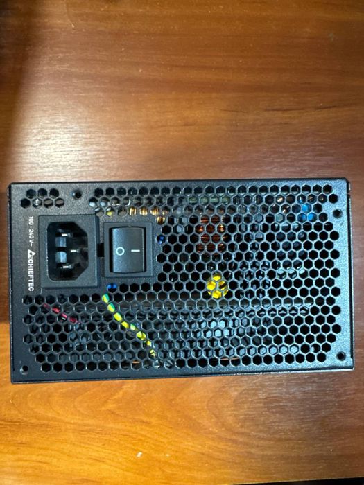 Продам блок питания CHIEFTEC POLARIS 1250W (PPS-1250FC)