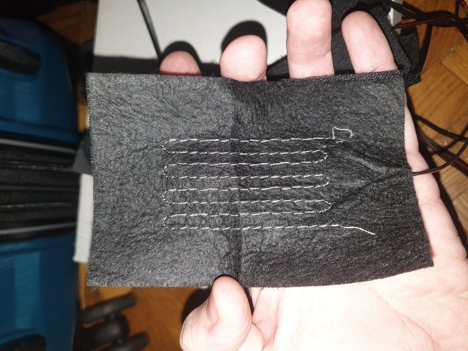 В наявності Нагрівальні елементи(пластини) від Usb