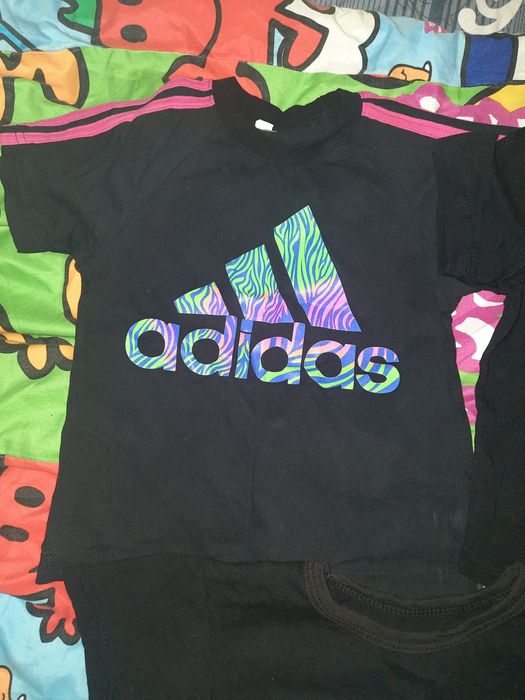 Футболки для девочки три За 150 грн три