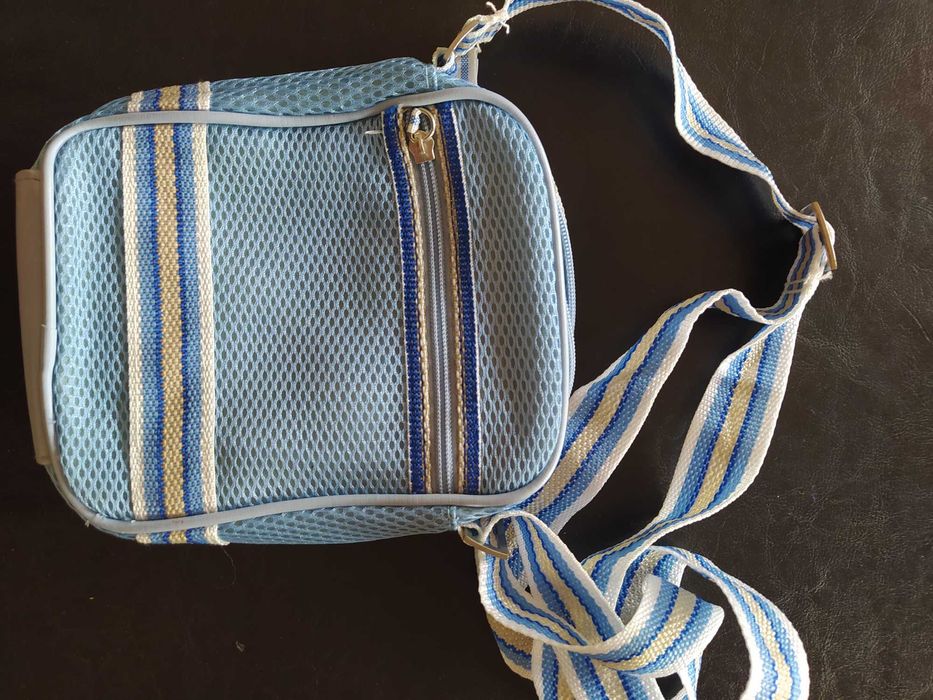 Bolsa azul  - muito prática