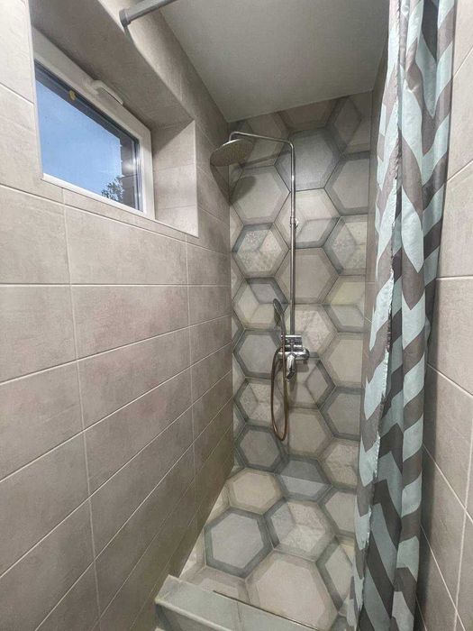 Продам 2х этажный дом на границе Южного и Буды 243 м2