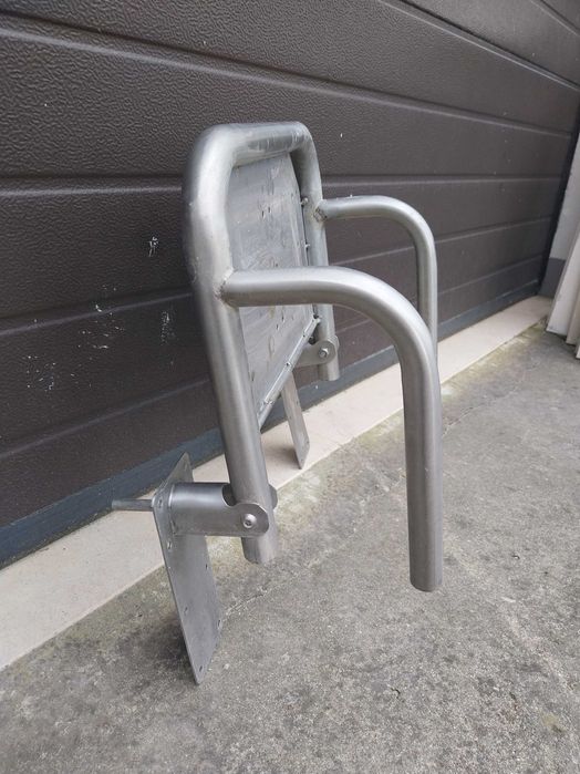 Assento de parede rebativel em aço inoxidavel para base de duche