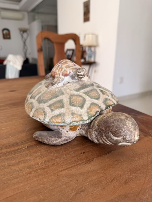 Caixa decorativa em cerâmica – Tartaruga com tampa