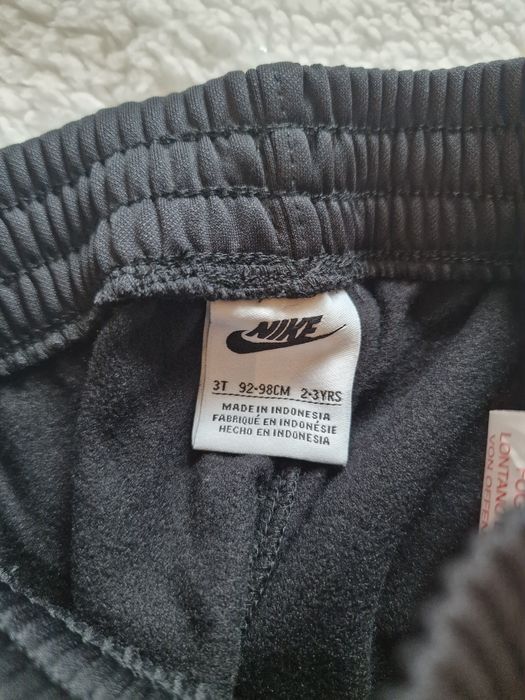 dres dziecięcy nike 92-98 cm na 2-3 latka