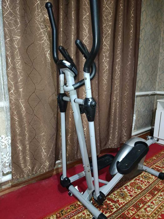 Продам Орбитрек б/у