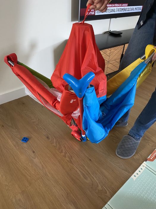 Parque infantil de viagem