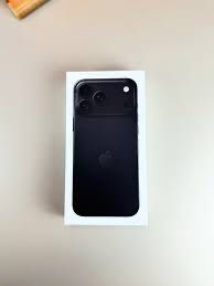 Iphone 18 pro max black