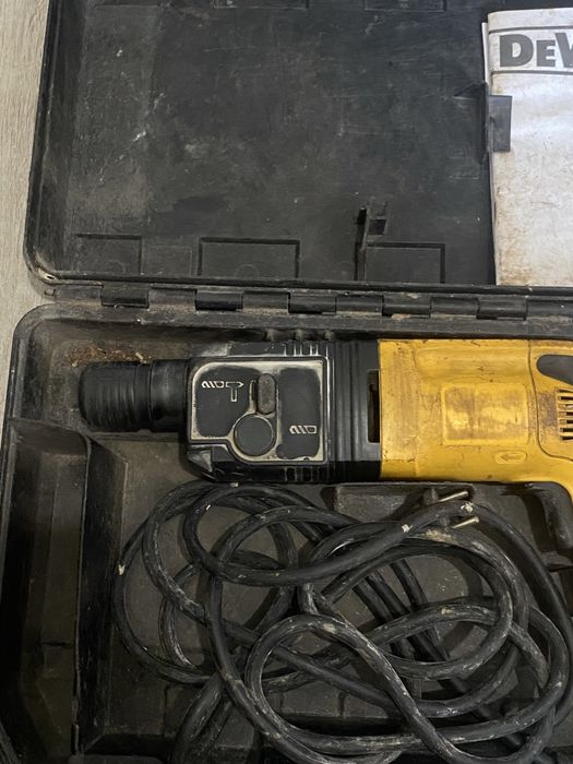 Berbequim DeWalt com Fio – Profissional.