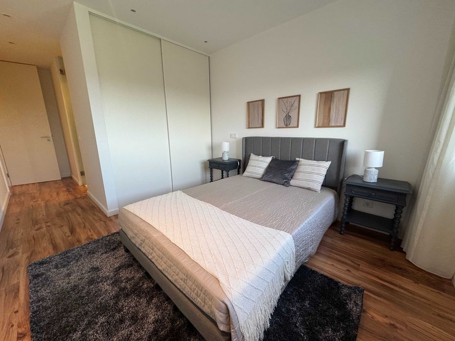 Arrendo quarto em apartamento novo com vista Tejo