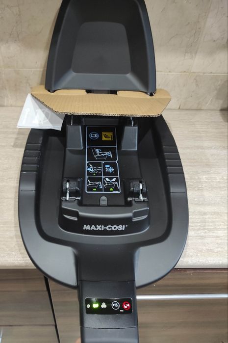 Baza FamilyFix 3 do Fotelika Maxi Cosi i Gondoli, ISOFIX
