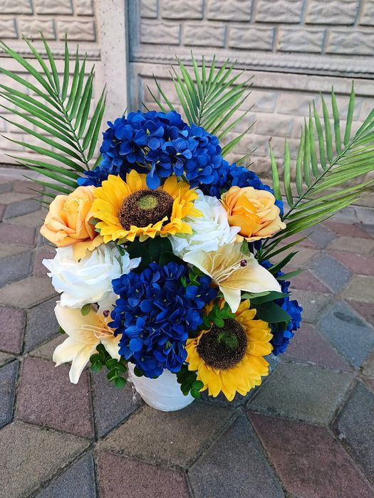 Патріотичний декор, Патріотичні квіти