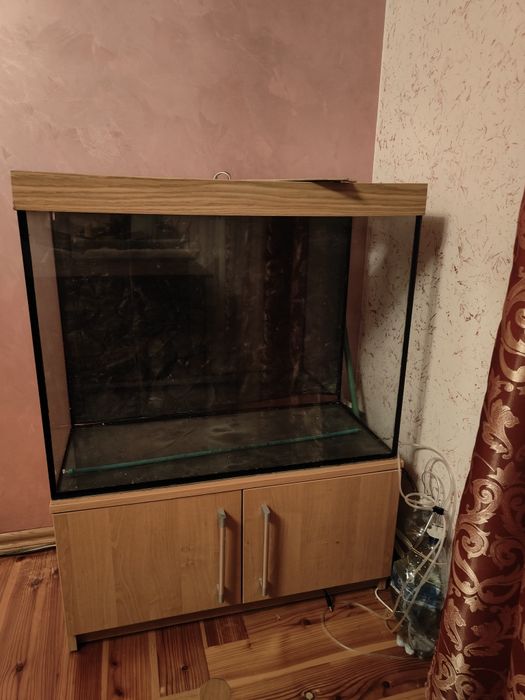 Продам акваріум з тумбою 200 л