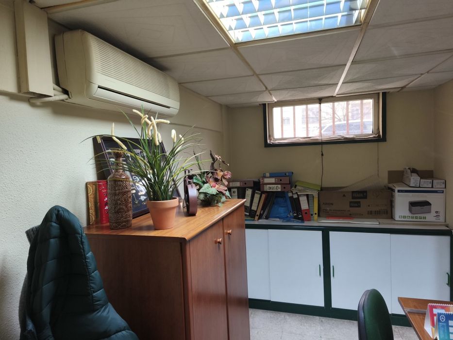 vendo escritório armazém Cascais