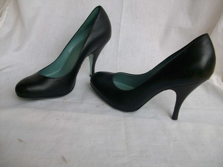 KG & Kurt Geiger skórzane szpilki platforma 40