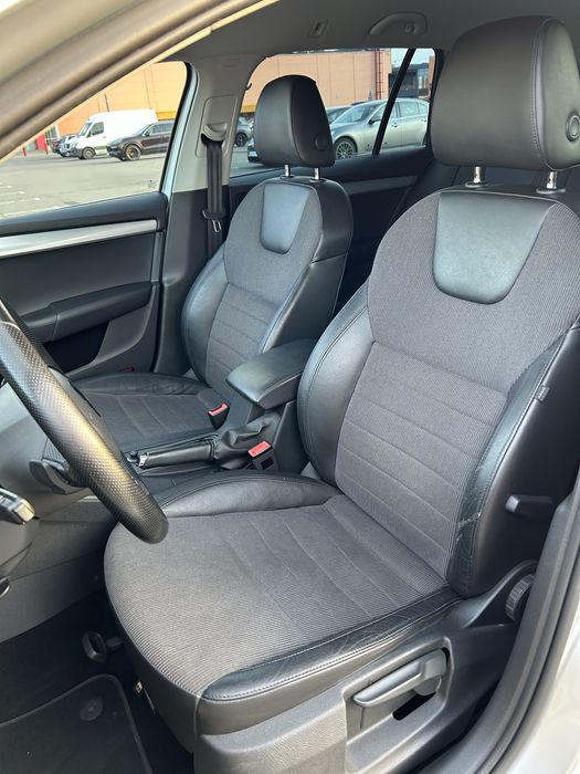 Skoda Octavia 2015 VIN TMBJJ7NE3F0121645 фото оголошення 6 з 22