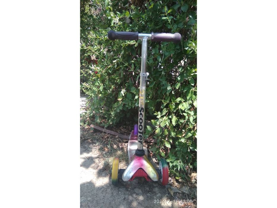 Продам самокат для дівчинки