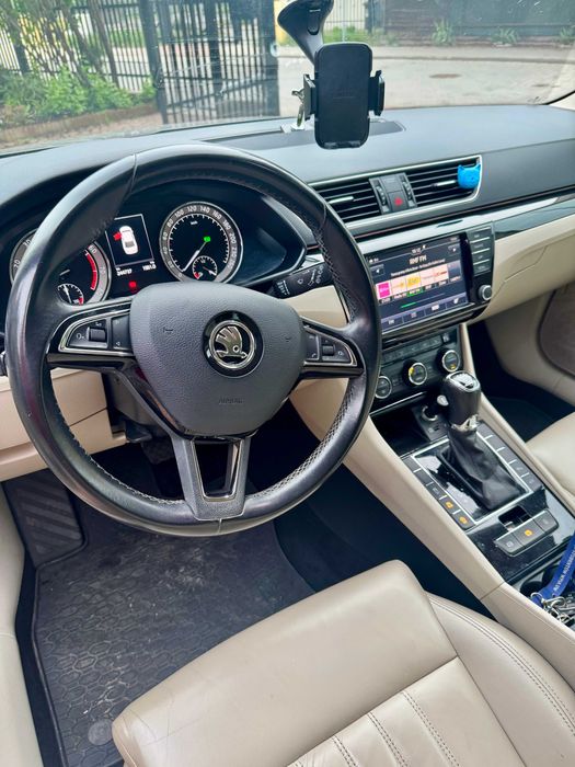 Samochód osobowy Skoda Superb 2.0